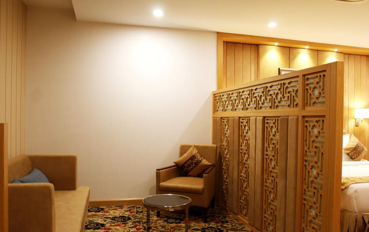 Skk Blu Hotel & Spa Ουνταϊπούρ Εξωτερικό φωτογραφία