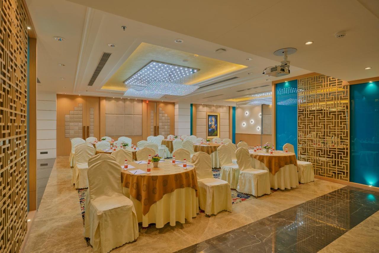 Skk Blu Hotel & Spa Ουνταϊπούρ Εξωτερικό φωτογραφία
